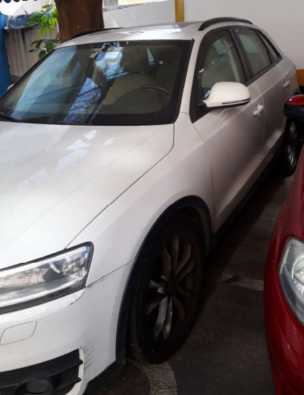  VEÍCULO DE PLACA EFB-8788, RENAVAM: 532214366, CHASSI: WAUDFA8U8DR044808.CPF DO PROPRIETÁRIO: 291.040.978-31. DESCRIÇÃO: Um veículo Marca/Modelo: I/Audi Q32.0 TFSI, Ano/Modelo: 2012/2013, Cor: Branca. Segundo certificado pelo oficial de justiça em 31 dejulho de 2018: “em bom estado de conservaçã